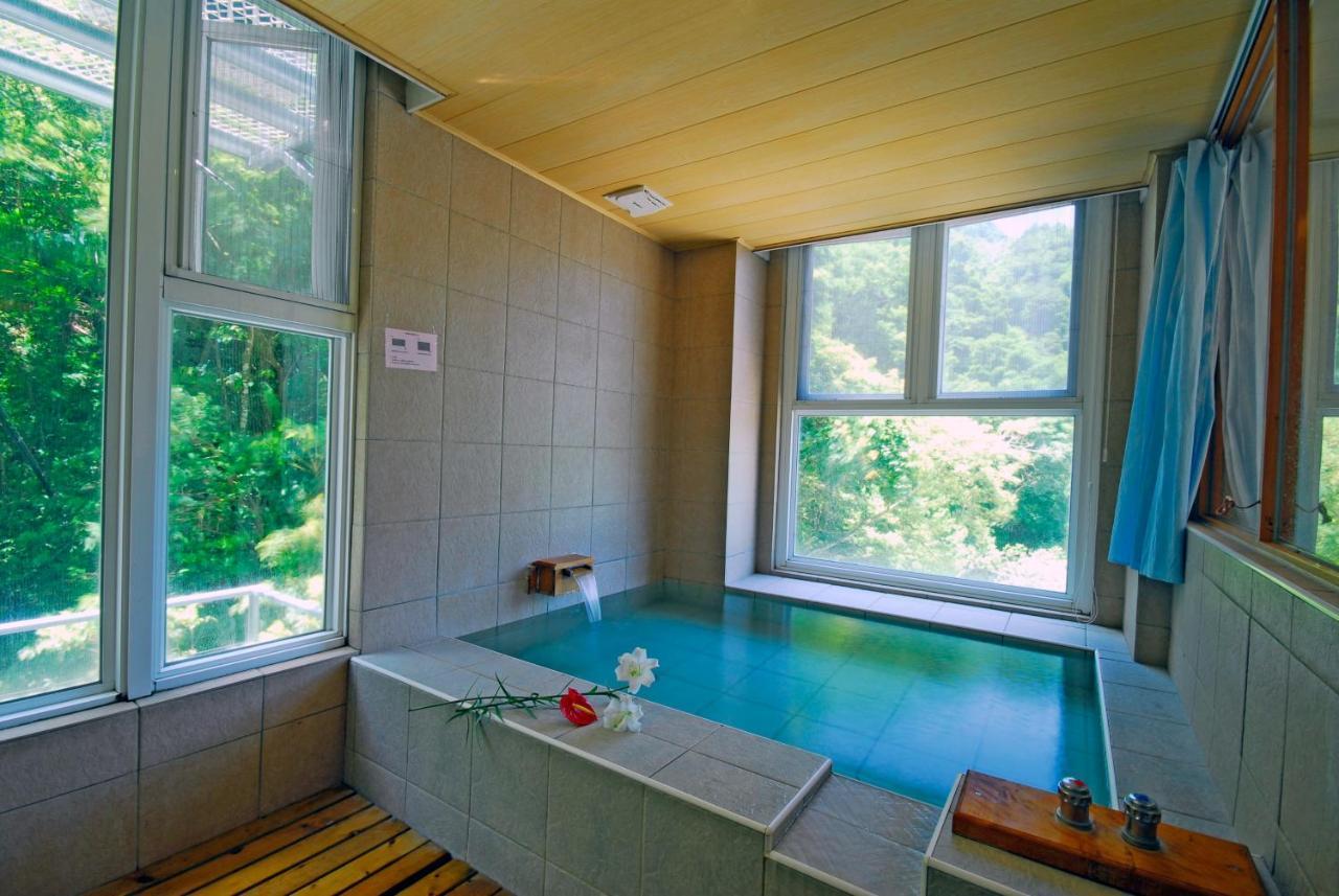 Crystal Hotel Renai Εξωτερικό φωτογραφία